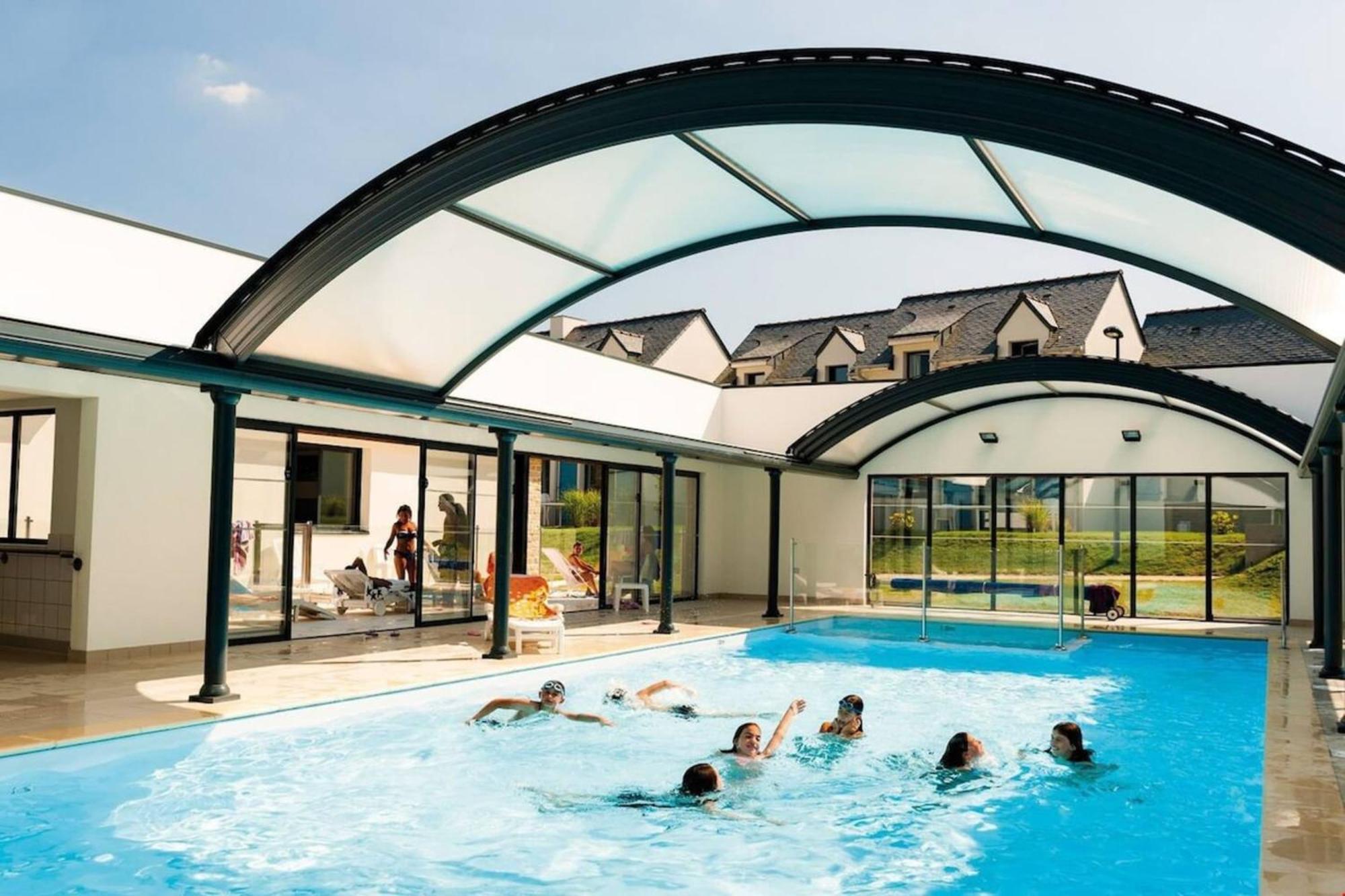 Maisonnette Tout Confort - Golf - Piscine Quéven Kültér fotó