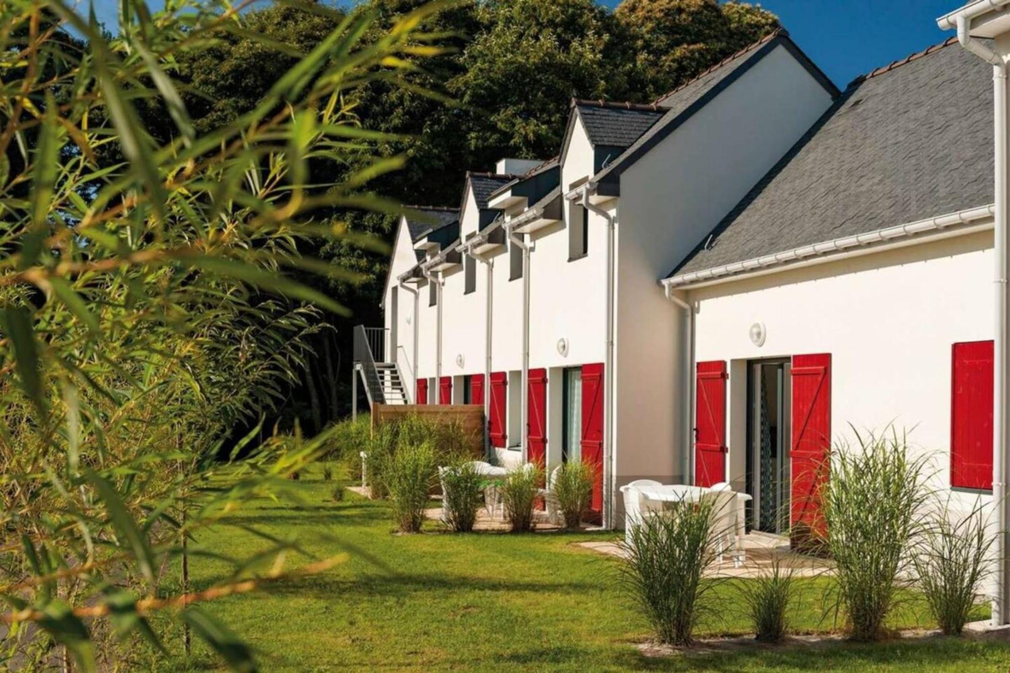 Maisonnette Tout Confort - Golf - Piscine Quéven Kültér fotó